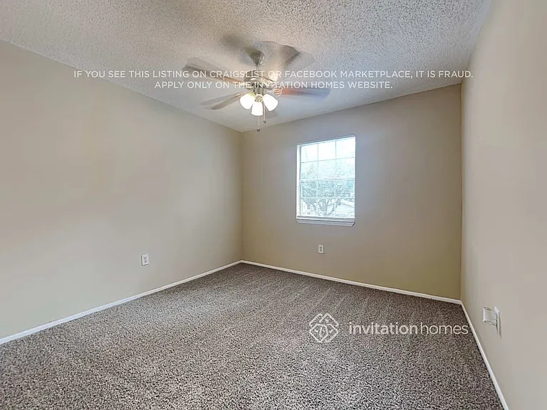 7606 Glades Ct — Photo 10