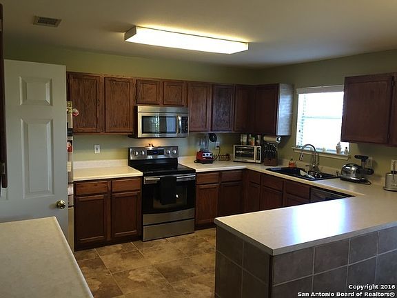 3rd image of 5106 Crestwood Hill Dr