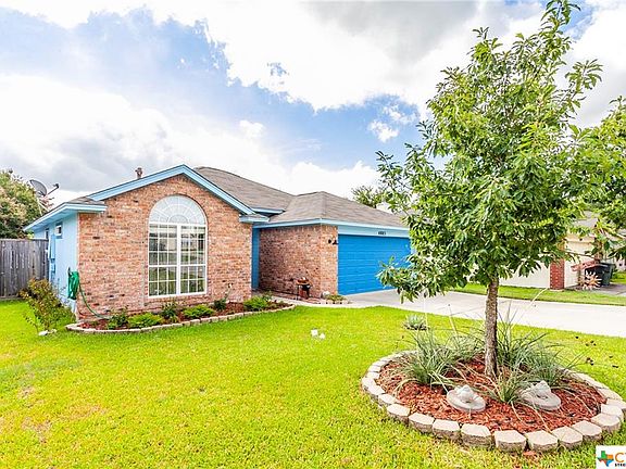 3rd image of 4805 Silver Leaf Ct