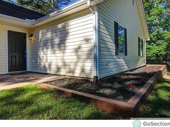 3rd image of 4012 River Garden Cir
