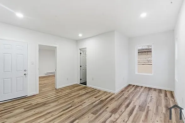 6320 Vine St #3 — Photo 14