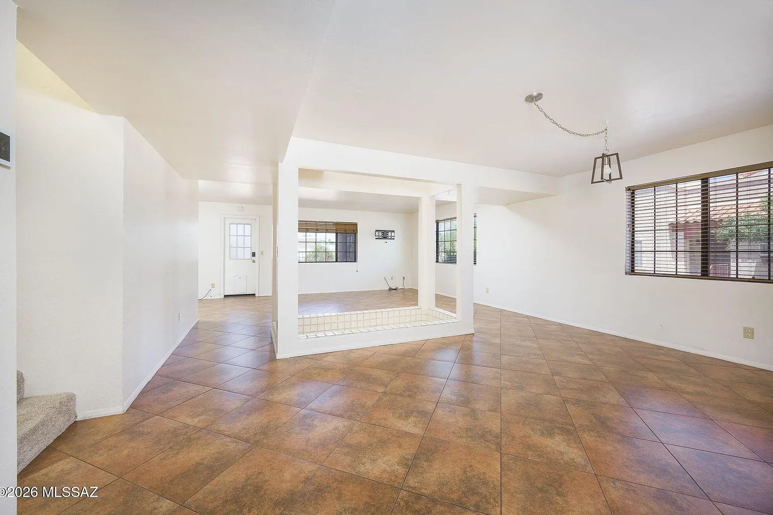 2 bed, 1892 sqft, $2,300 — Photo 4