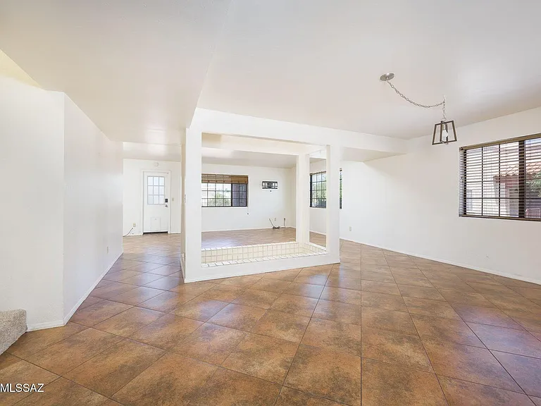 2284 W Paseo Cielo — Photo 4