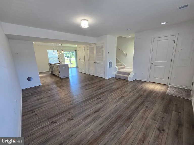 12 Pitch Pine Ct — Photo 4
