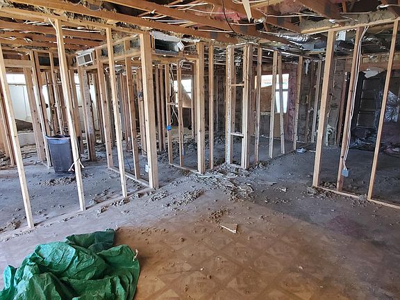 2nd image of 6214 S Parkside Dr