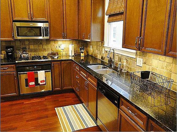 2nd image of 700 Piedmont Ave NE Unit 4