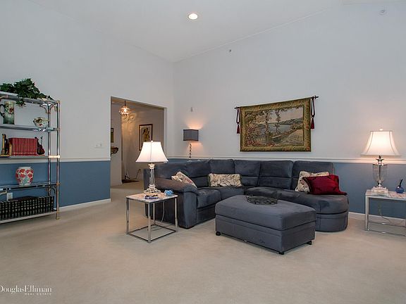 4th image of 56 Rose Ln