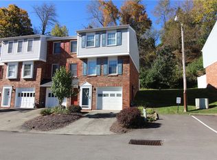 715 Timberidge Dr, Bethel Park, PA 15102