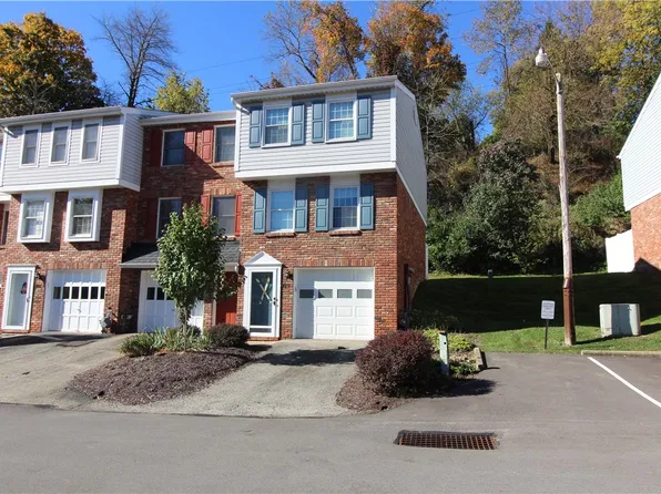 715 Timberidge Dr, Bethel Park, PA 15102