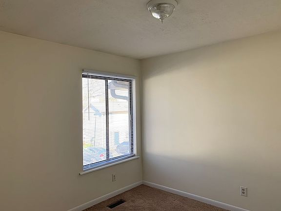 2nd image of 1474 Tenbury Dr