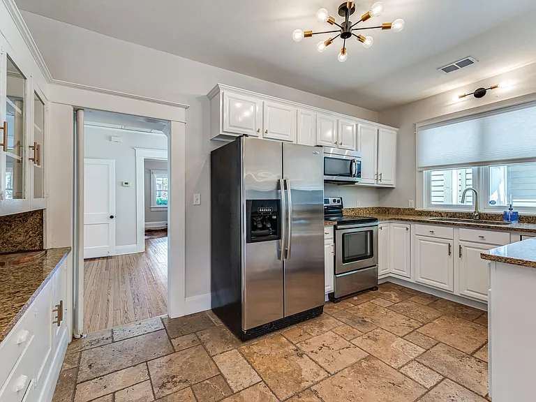2512 W Palm Dr — Photo 5