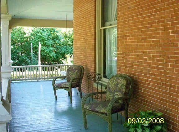 2nd image of 1329 S Lindsay St