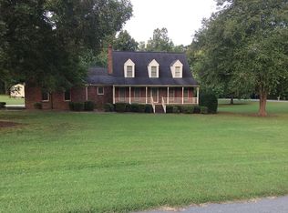 2405 Whispering Hills Dr, Graham, NC 27253