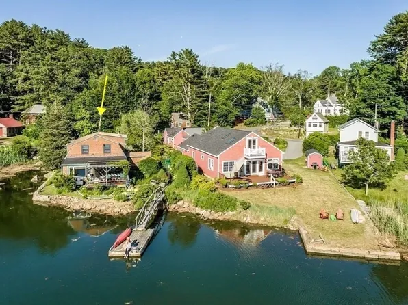 79 Dennison St, Gloucester, MA 01930