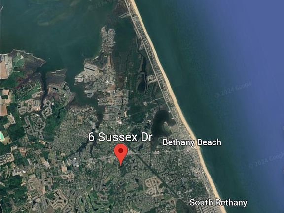 3rd image of 6 Sussex Dr