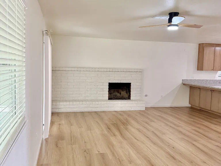 814 S Cindy St — Photo 14