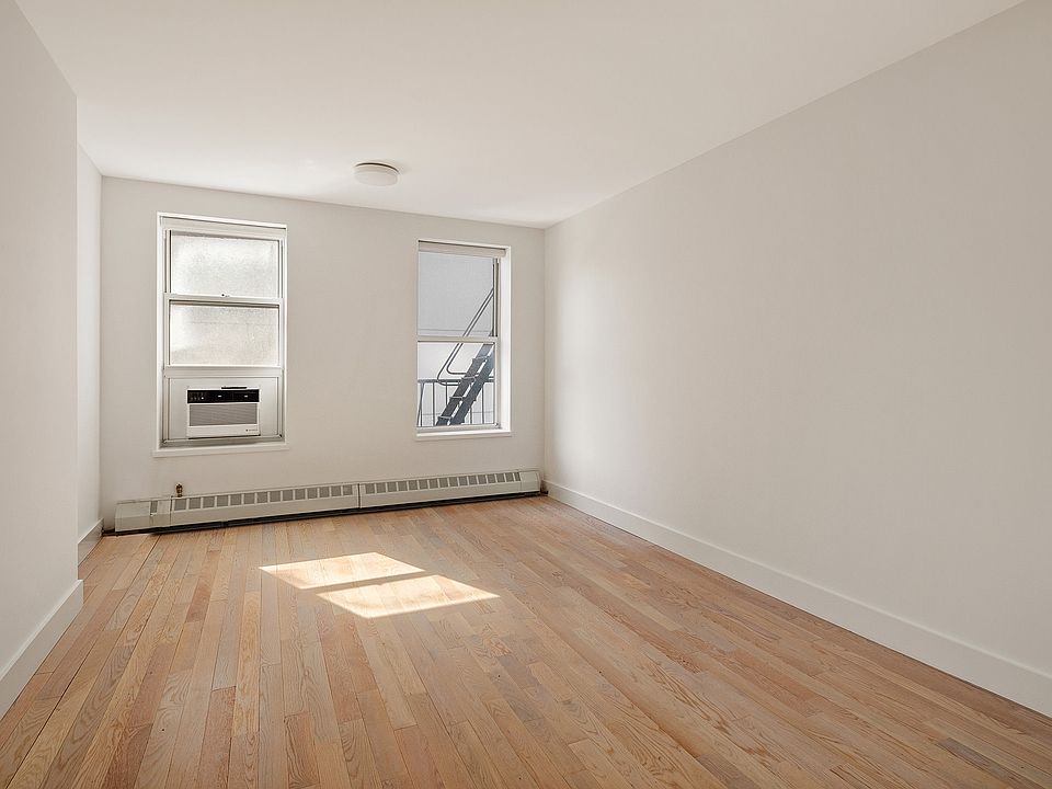 1st image of 150 10th Ave APT 2C