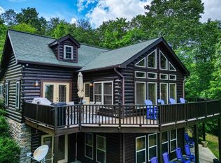 719 Longview Dr, Hayesville, NC 28904