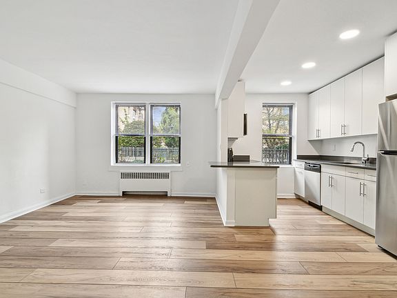 2nd image of 20-08 Seagirt Blvd #1A