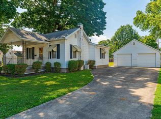 411 N Sherman St, Lincoln, IL 62656