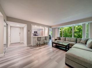 1429 Northgate Sq, Reston, VA 20190