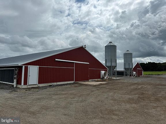 5th image of 4689 Woodpecker Rd