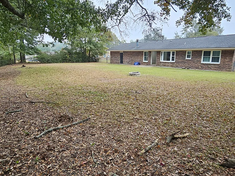 605 Melbourne Dr — Photo 32