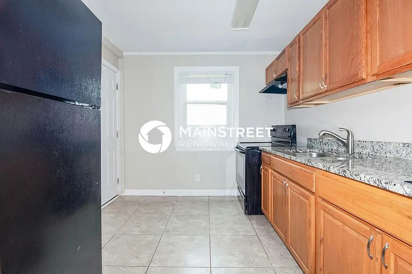 2327 Marlowe Ave — Photo 4