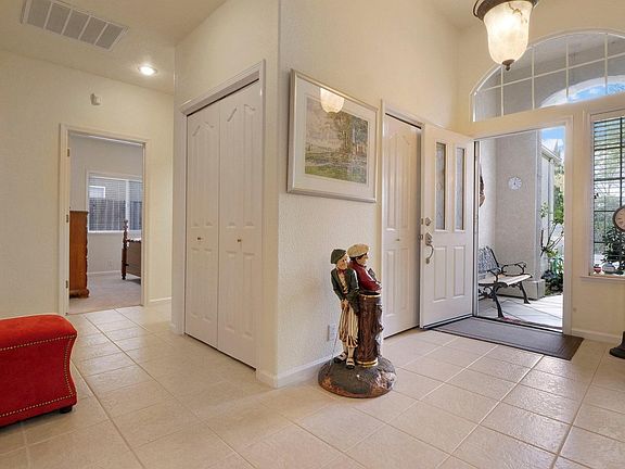 5th image of 1916 Creekwood Dr