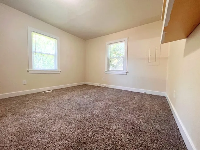 4022 N Christine St — Photo 17