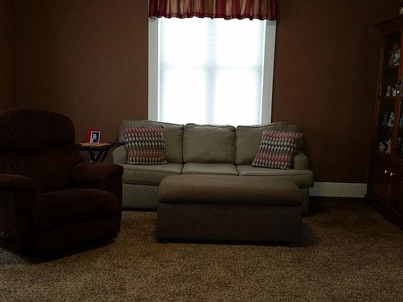2nd image of 176 Noble St