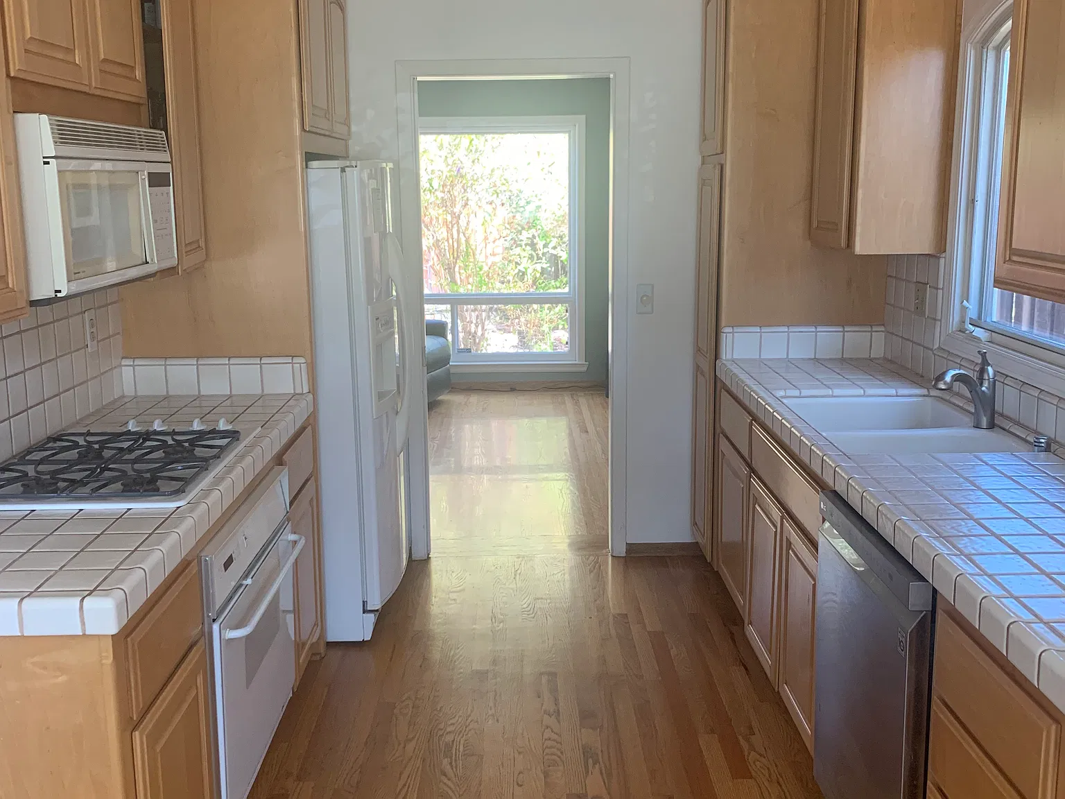1348 Gilmore St — Photo 3