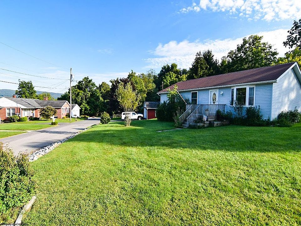 1st image of 102 Walsh Dr