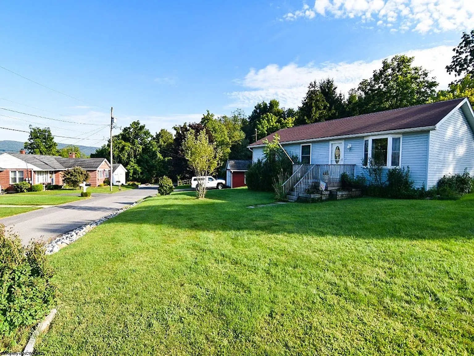 102 Walsh Dr photo 1