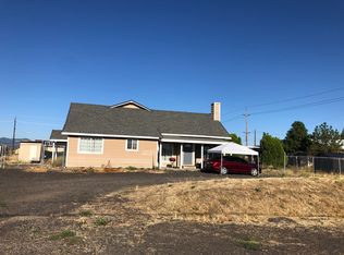 7465 Table Rock Ter, Central Point, OR 97502