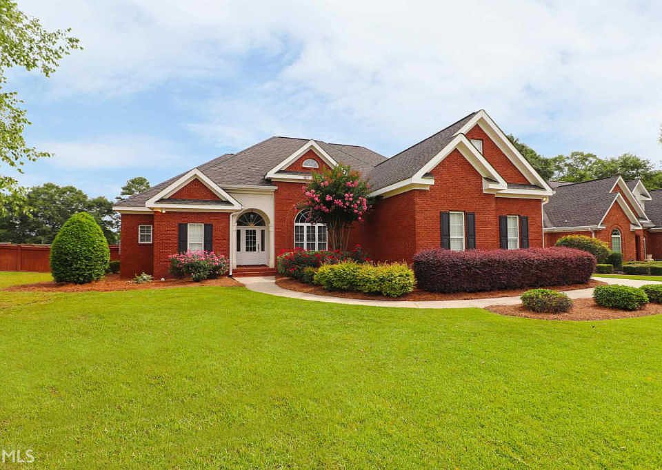 1st image of 111 Vinings Place Dr