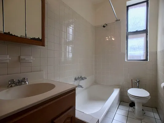 Rented by Sovereign Associates | media 30