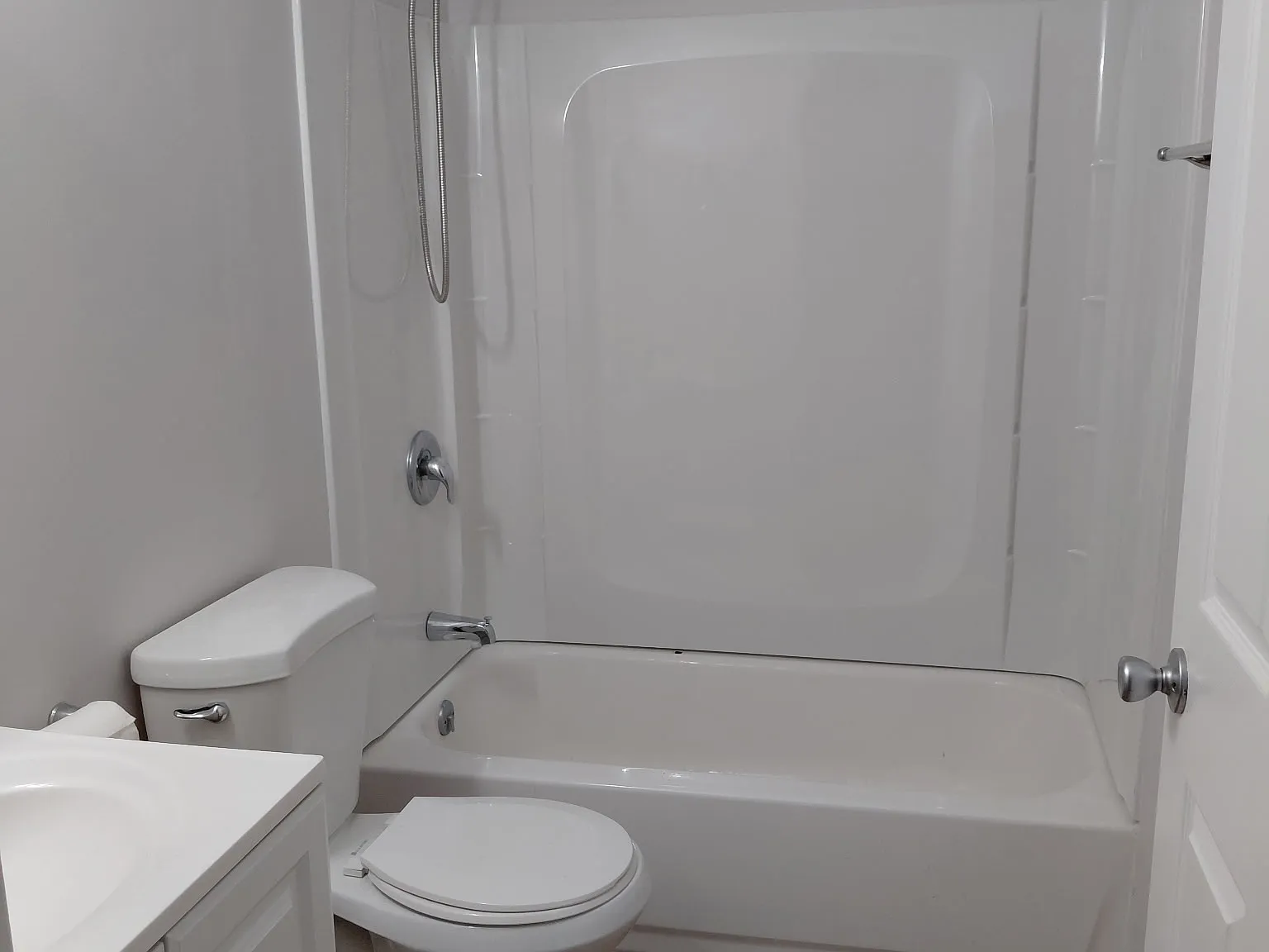 2 bed, 756 sqft, $1,325 — Photo 1
