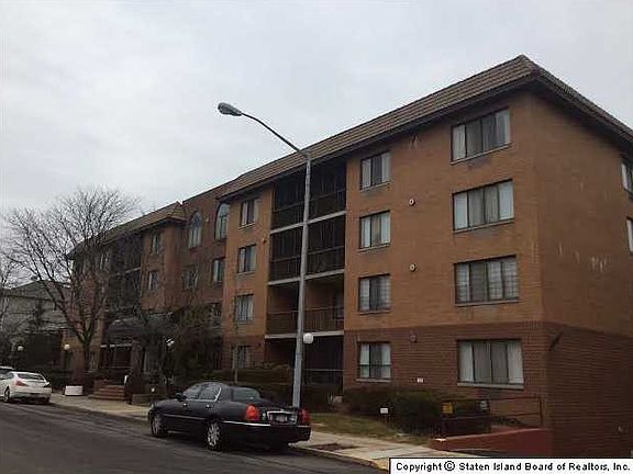 4th image of 75 Essex Dr APT 1A