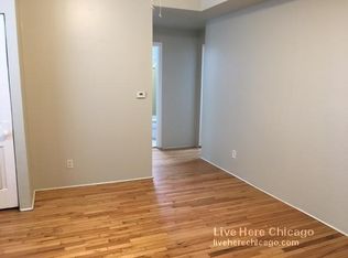 900 W Webster Ave #3F, Chicago, IL 60614