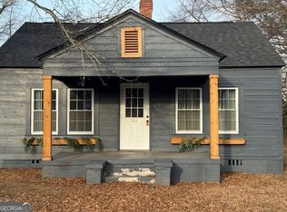 221 N Forest Ave, Hartwell, GA 30643