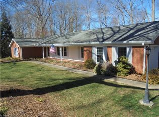 1072 Laverne Ln, Kernersville, NC 27284