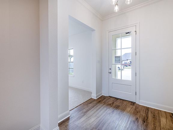 4th image of 123 Margie St