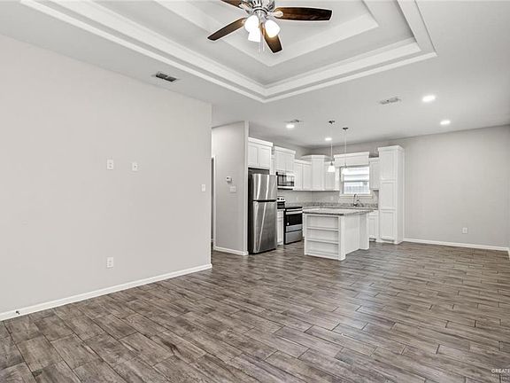 5th image of 801 W Sunset Valley St APT 4