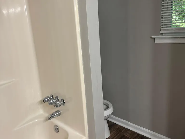2154 Wells Dr SE — Photo 10
