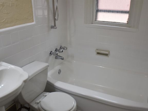 5th image of 3009 Kemp Dr