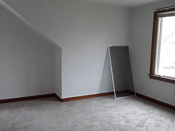 4th image of 2085 Stillwater Ave E #2