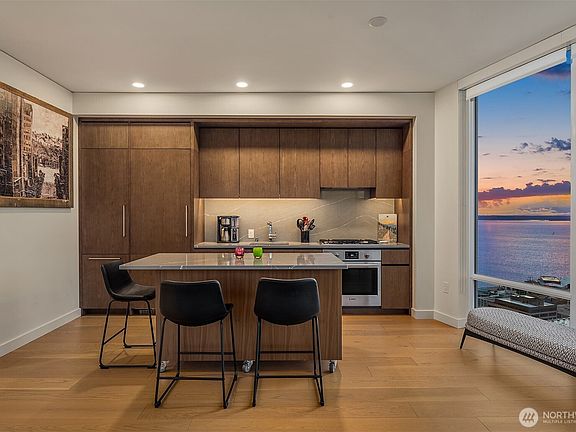 5th image of 121 Stewart Street #2501
