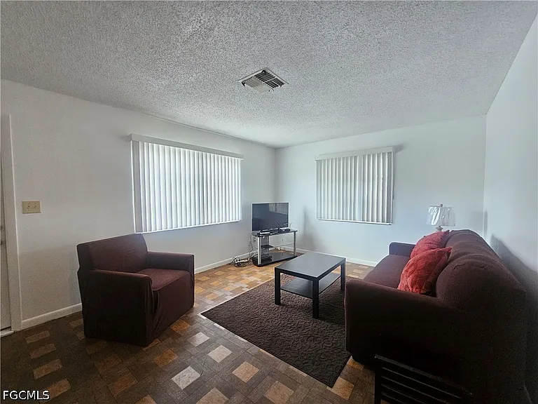 34 Desert Candle Cir — Photo 2