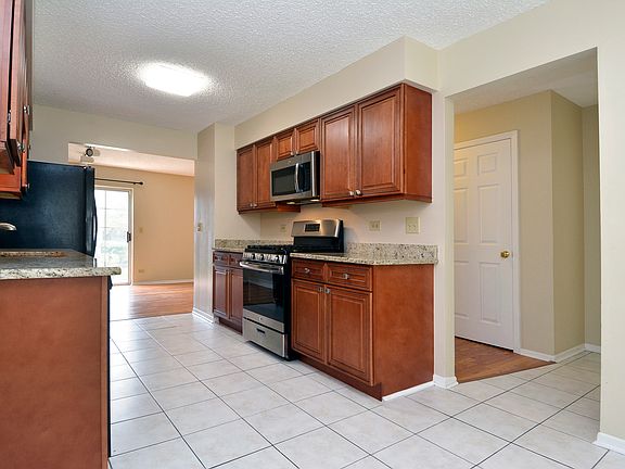 4th image of 344 W Happfield Dr